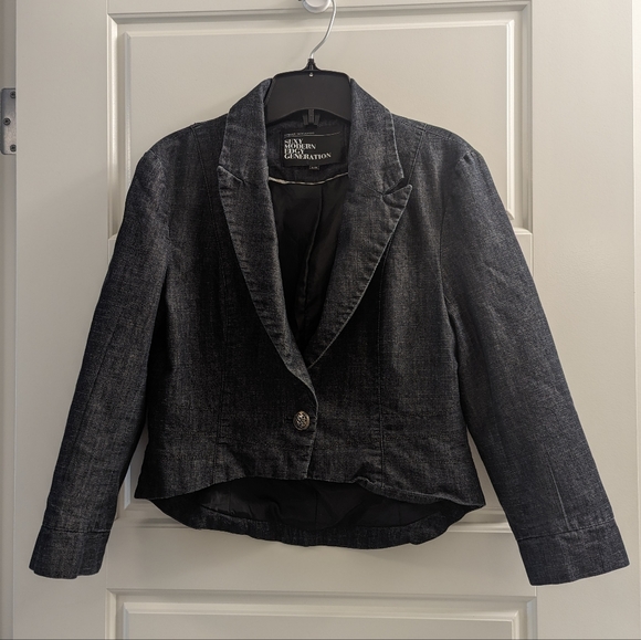 🎉3/$50🎉 UB Cropped Blazer - Picture 1 of 4